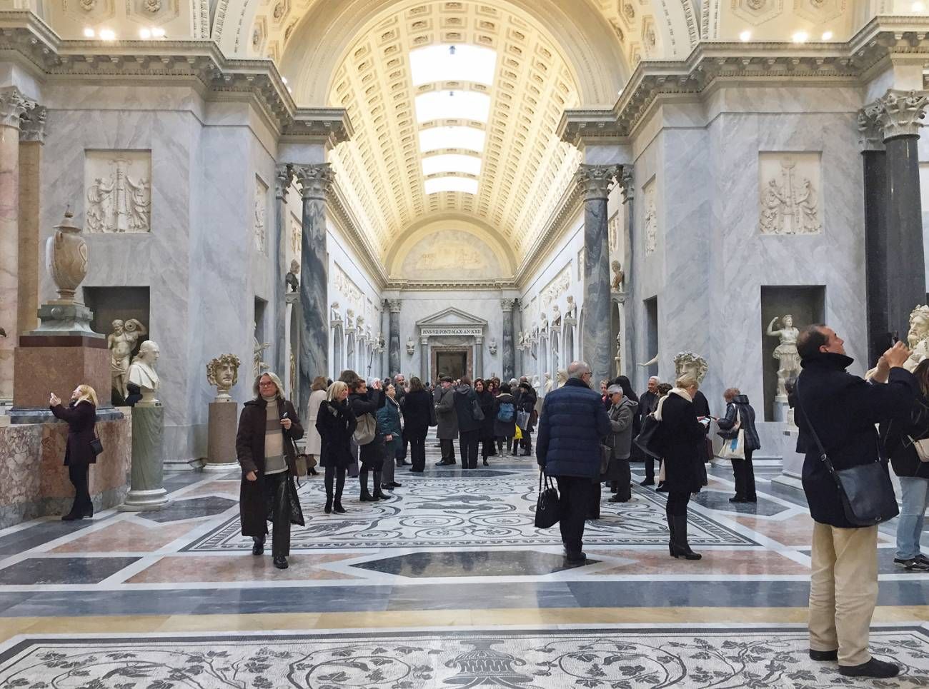 Recién terminado el proceso de restauración, el brazo nuevo de los Museos Vaticanos —la galería construida entre 1816 y 1822— fue abierto nuevamente al público