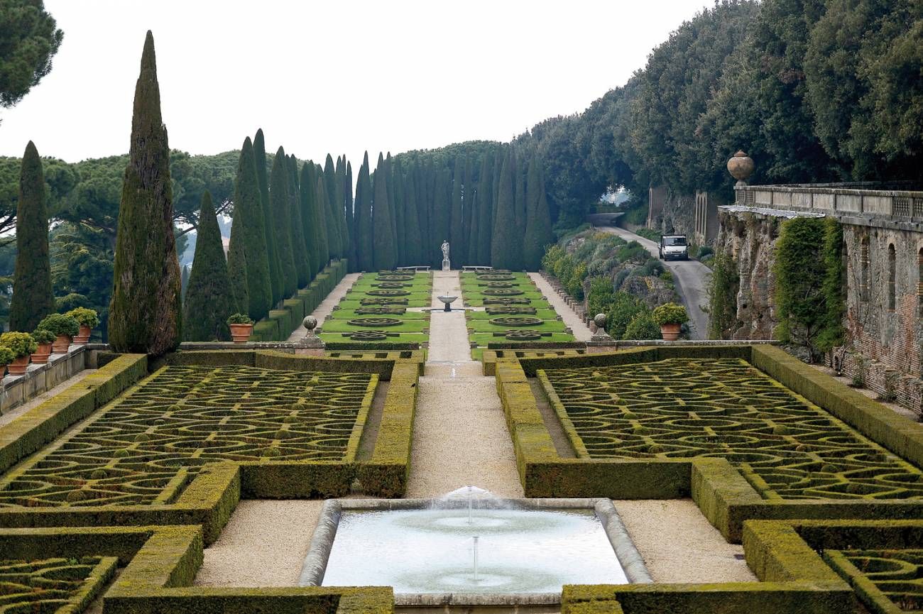 Los jardines del Palacio de Castel Gandolfo, la antigua residencia veraniega papal que desde octubre funciona como museo, es el lugar preferido de la nueva directora de los Museos.
