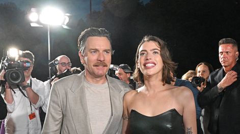 El actor escocés Ewan McGregor asistió con su hija Clara a la presentación de su más reciente filme You Sing Loud, I Sing Louder, que ambos protagonizan. Foto: Michal Cizek, AFP