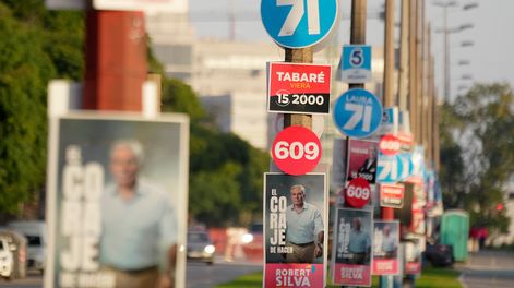 Cartelería electoral en las calles de Montevideo