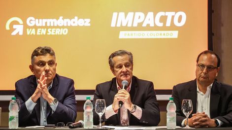 Gabriel Gurméndez junto a Isaac Alfie y Julio de Brun. Foto: Gentileza Equipo