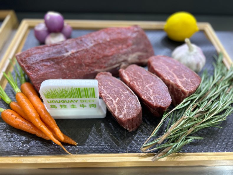 En 2022 China&nbsp;absorbió dos tercios de&nbsp;las exportaciones de carne uruguaya, el año pasado algo&nbsp;más del 50% y en la actualidad representa&nbsp;un tercio