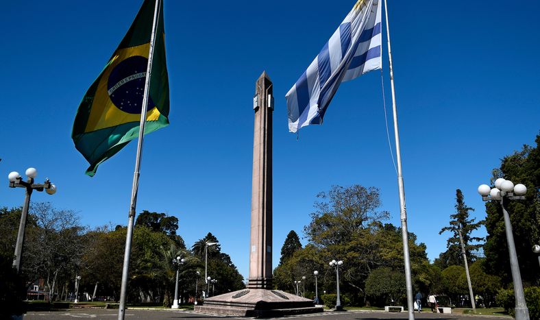 La frontera de Uruguay y Brasil en la ciudad de Rivera