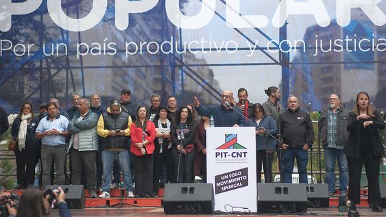 Acto del PIT-CNT en el Día de los Trabajadores Acto del PIT-CNT en el Día de los Trabajadores