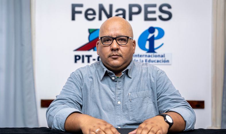 José Olivera en la sede de Fenapes en Montevideo &nbsp;
