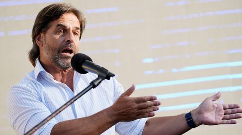 Lacalle Pou. Foto: Javier Calvelo / adhocFOTOS