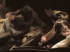 En familia, de Florencio Sánchez, dirigida por Mateo Altez, en Ensayo Abierto. En familia, de Florencio Sánchez, dirigida por Mateo Altez, en Ensayo Abierto.