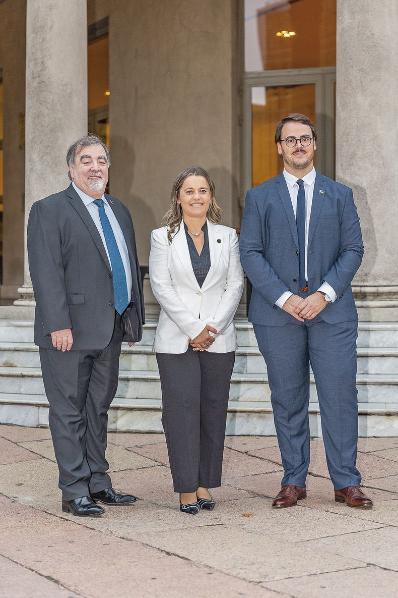 De LSQA: director ejecutivo Jorge Arismendi, adjunta a la dirección (esquemas de sostenibilidad) Ana Varsi y director Ignacio Guarnieri