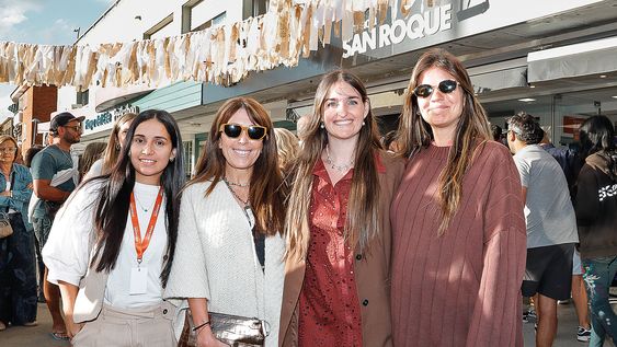 De San Roque: gerenta de sucursal Manuela Mattos, directora de Marketing Ximena Quintas, jefa de Marketing Lucía Buriani y gerenta de Gestión Humana Lucía Brianza. De San Roque: gerenta de sucursal Manuela Mattos, directora de Marketing Ximena Quintas, jefa de Marketing Lucía Buriani y gerenta de Gestión Humana Lucía Brianza.