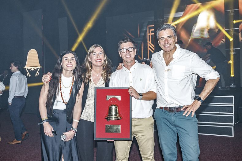 De Publicis Impetu, ganadora a la Agencia del año: Emilia Caponi, maría José Caponi,&nbsp;Mario Taglioretti y Esteban Barreiro