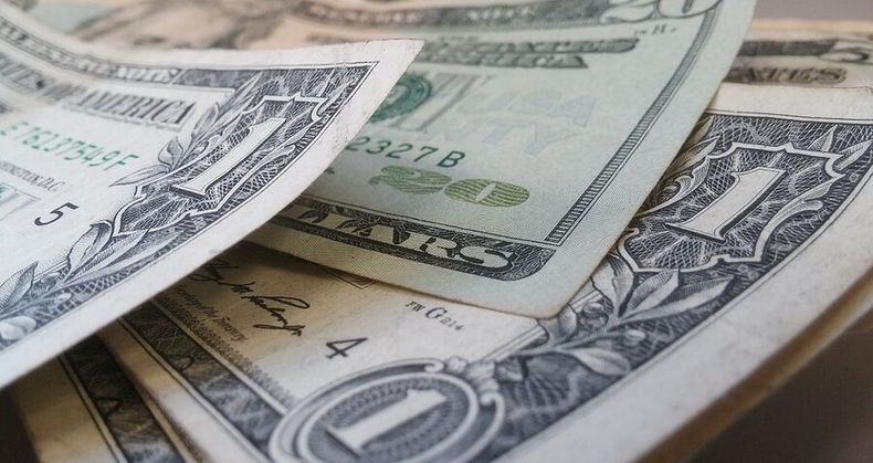 imagen de El dólar se encamina a cerrar el séptimo mes con baja de precio