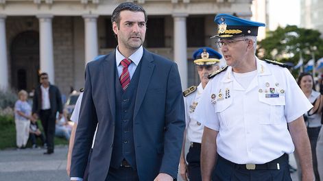 Nicolás Martinelli y José Manuel Azambuya durante el 194° aniversario de la Policía Nacional. Foto: Pablo Vignali / adhocFOTOS