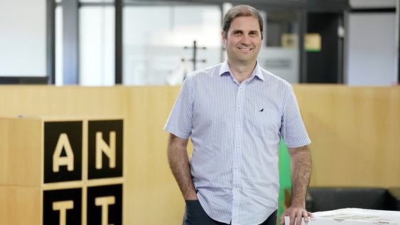 Flavio Caiafa en la sede de ANII. Foto: Javier Calvelo / adhocFOTOS Flavio Caiafa en la sede de ANII. Foto: Javier Calvelo / adhocFOTOS