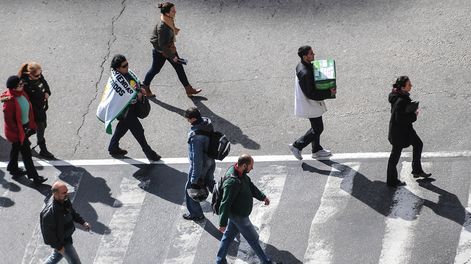 Peatones en Montevideo.