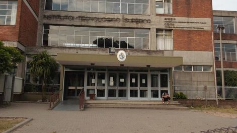 imagen de Rechazan decisión de UTU que admite a estudiantes de 12 años en un curso ideado para mayores de 15 que abandonaron el sistema