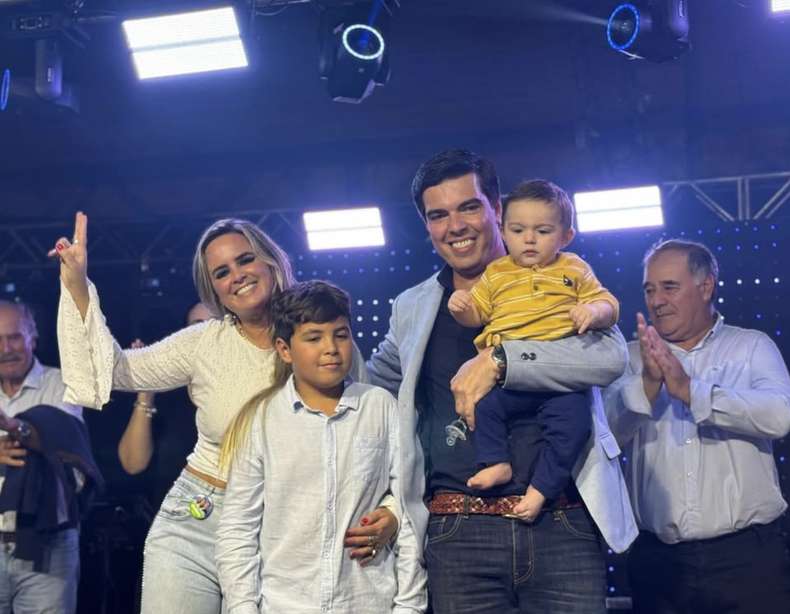 Emiliano Soravilla junto a Valentina Dos Santos