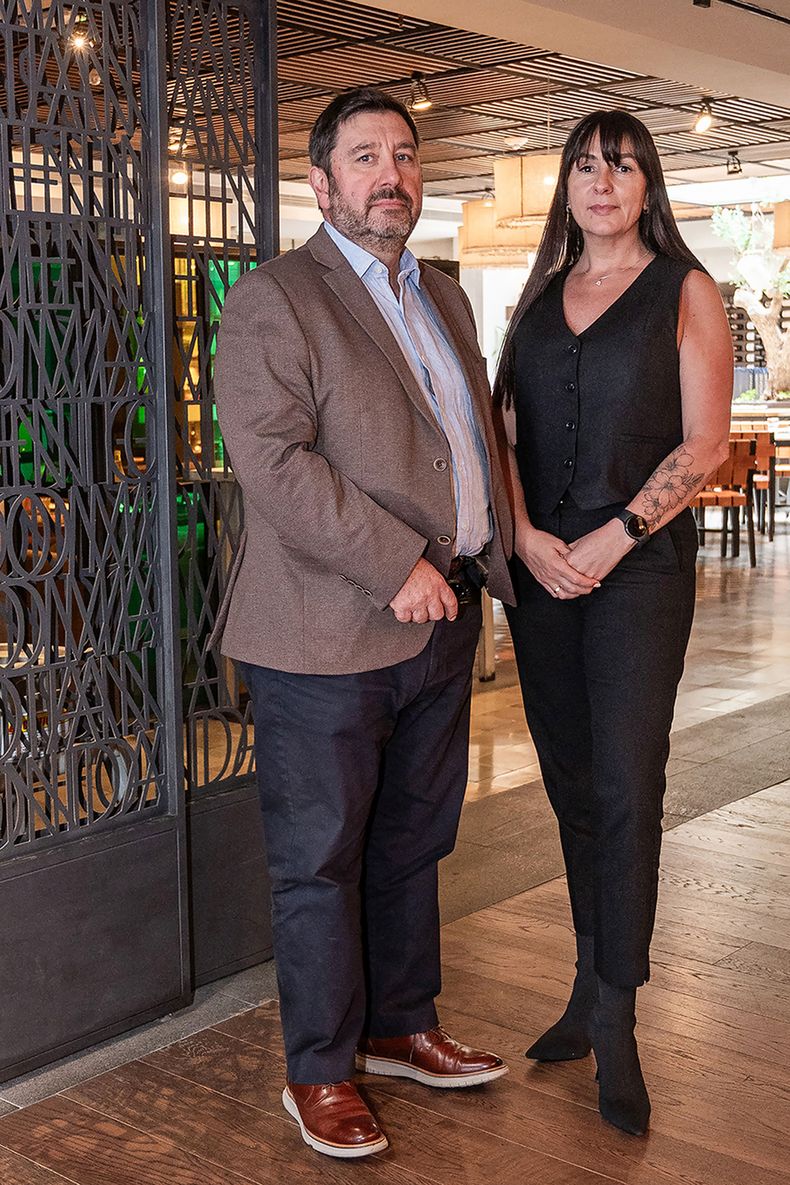 Director de Improfit Daniel Laino y directora ejecutiva del Hyatt Centric Montevideo Claudia Lambiris.