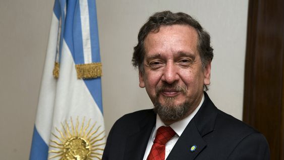 imagen de La “principal misión” de Macri es “sobrevivir”, por lo que no debe tomar medidas que abran toda la economía y “provoquen un caos” imagen de La “principal misión” de Macri es “sobrevivir”, por lo que no debe tomar medidas que abran toda la economía y “provoquen un caos”