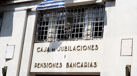 imagen de Déficit operativo en los institutos de bancarios y profesionales