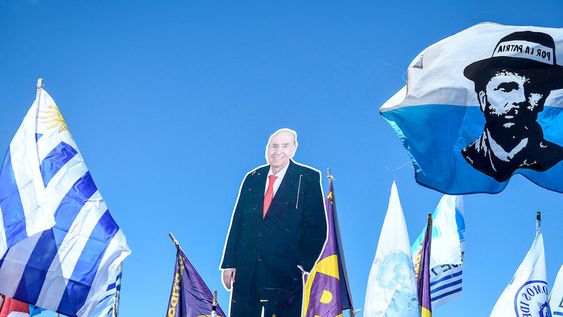 Acto de la coalición de gobierno en noviembre de 2019, en el Molino de Pérez. Foto: Javier Calvelo / adhocFOTOS Acto de la coalición de gobierno en noviembre de 2019, en el Molino de Pérez. Foto: Javier Calvelo / adhocFOTOS