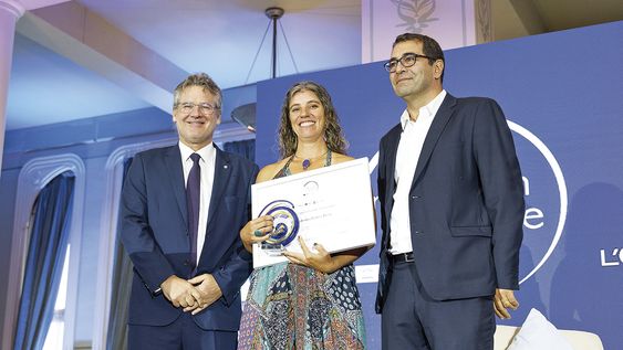 Director de la Oficina Regional Unesco Ernesto Fernández Polcuch, investigadora Valentina Franco-Trecu y director general L’Oréal Groupe en Uruguay Nicolás Oberti Director de la Oficina Regional Unesco Ernesto Fernández Polcuch, investigadora Valentina Franco-Trecu y director general L’Oréal Groupe en Uruguay Nicolás Oberti