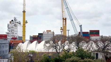El Puerto de Montevideo espera un escáner para cargas desde 2019. Foto: Ricardo Antúnez / adhocFotos