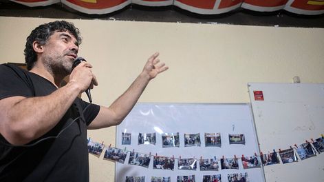 Senador Óscar Andrade el Día del Comité de Base. Foto: Pablo Vignoli / adhocFOTOS