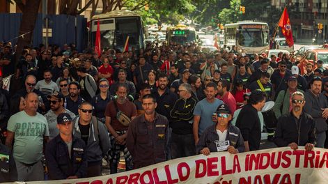 Una movilización de los trabajadores de Fanacif, que anunció su cierre días atrás. Foto: Untmra