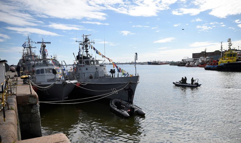 La Armada Nacional aguarda para 2026 su primer buque, cuya compra aún es analizada por el gobierno