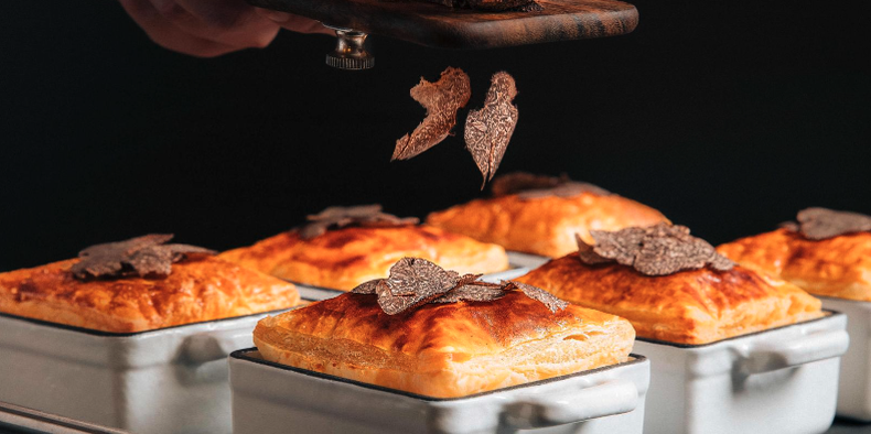 Pastel de pollo con trufas, uno de los platos del menú de los Premios Oscar