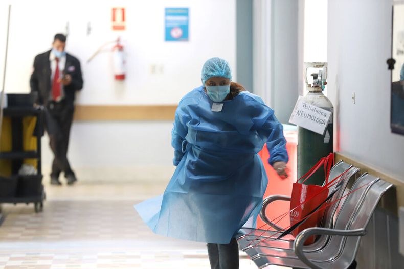 El centro de salud realiza una capacitación intensiva a 150 funcionarios para que apoyen en CTI. Foto: Nicolás Der Agopián / Búsqueda