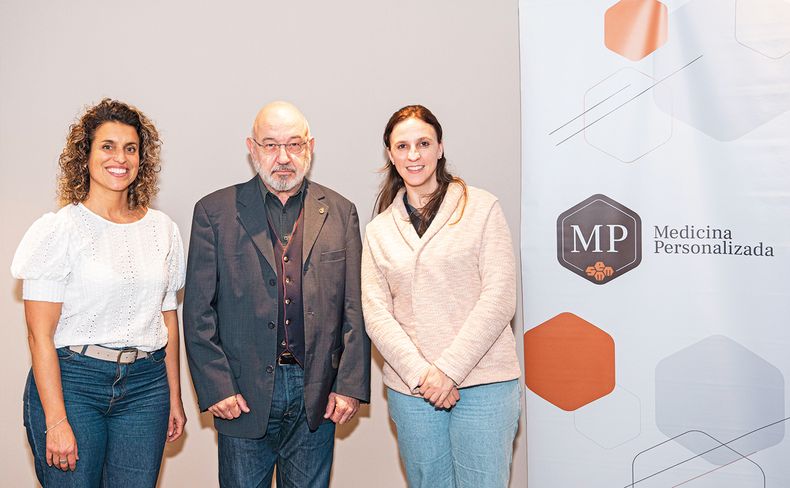 Gerenta de Marketing de MP Amorina Baggi, asesor médico de la Liga de la Leche  Internacional José María Paricio Talayero y Natalia Hermida, del Comité de Lactancia de SUP