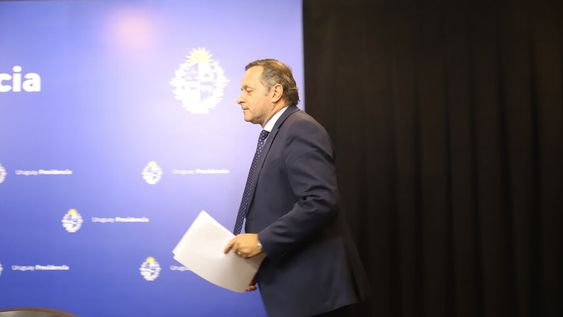 imagen de Las medidas tomadas para frenar el coronavirus son “muy duras” y tendrán efectos “inimaginables” en la economía imagen de Las medidas tomadas para frenar el coronavirus son “muy duras” y tendrán efectos “inimaginables” en la economía