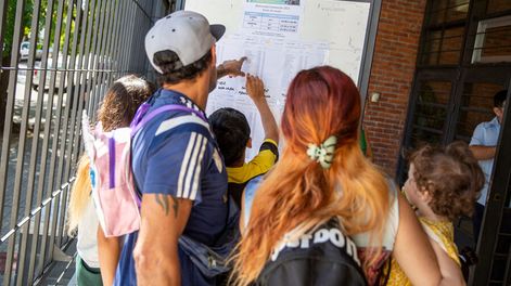 Comienzo de clases en el Liceo Nº 29 Alicia Goyena en Montevideo. Foto: Mauricio Zina, adhocFOTOS