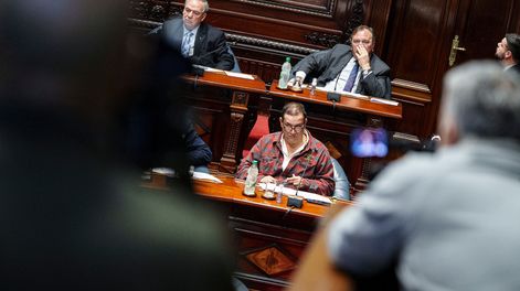 Sebastián Da Silva durante la sesión extraordinaria para tratar los acontecimientos durante interpelación al Ministro de Ganadería