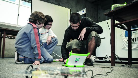Jornada en la Facultad de Ingeniería de la Universidad de la República. Foto: Javier Calvelo, adhocFOTOS Jornada en la Facultad de Ingeniería de la Universidad de la República. Foto: Javier Calvelo, adhocFOTOS