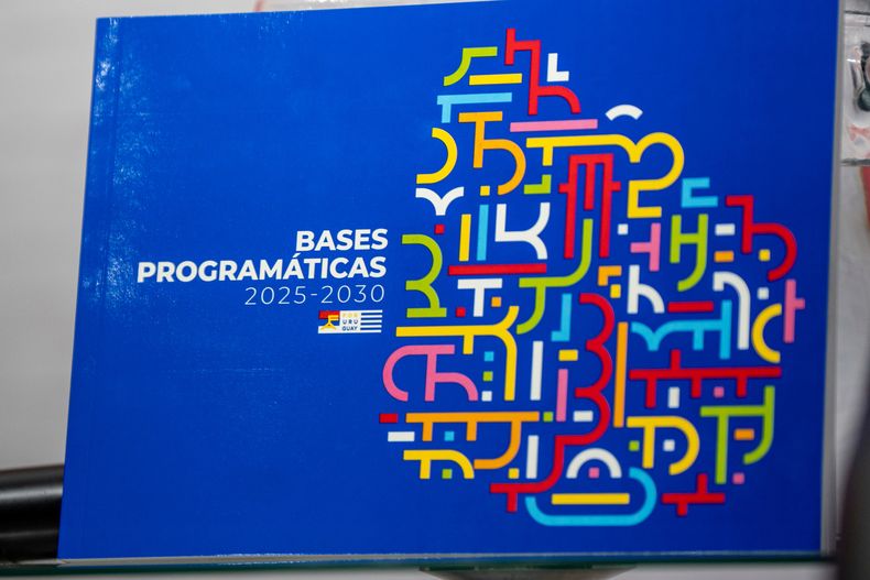 Bases programáticas del Frente Amplio, en La Huella de Seregni 