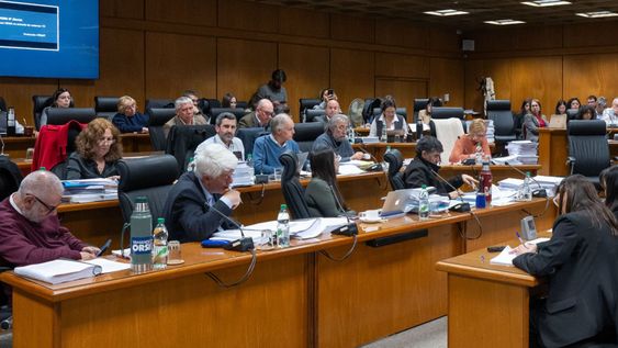 ley de presupuesto: oficialismo preve recortes en defensa, economia y presidencia para aumentar recursos a educacion y seguridad ley de presupuesto: oficialismo preve recortes en defensa, economia y presidencia para aumentar recursos a educacion y seguridad