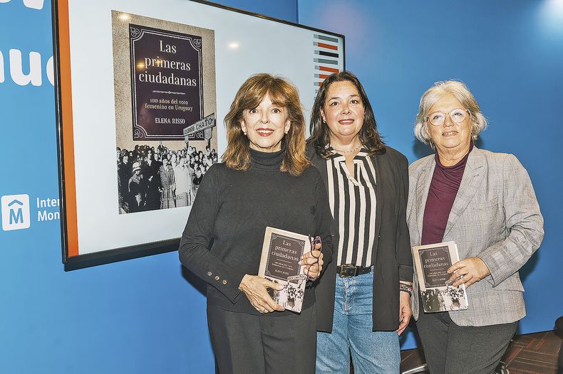 Ana Ribeiro, autora Elena Risso y Mónica Xavier.