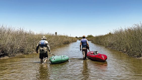 Packrafting entre los brazos del Río Santa Lucía y sus humedales