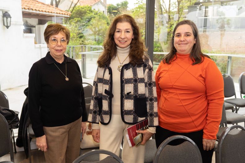 Martha Huertas,&nbsp;Nives Dearmas&nbsp;y Laura Díaz.