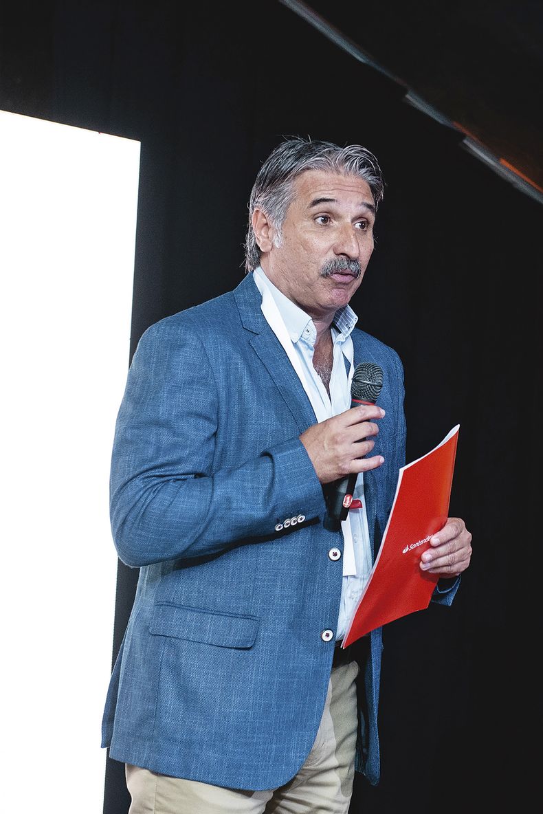 Country head de Santander&nbsp;Gustavo Trelles durante la&nbsp;presentación