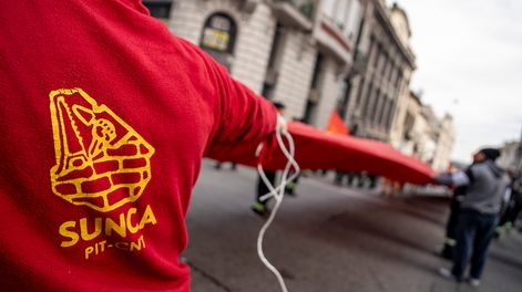 Militante del Sunca durante una movilización