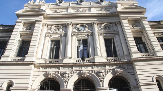 Fachada de la Udelar. Foto: Nicolás Der Agopián / Búsqueda Fachada de la Udelar. Foto: Nicolás Der Agopián / Búsqueda