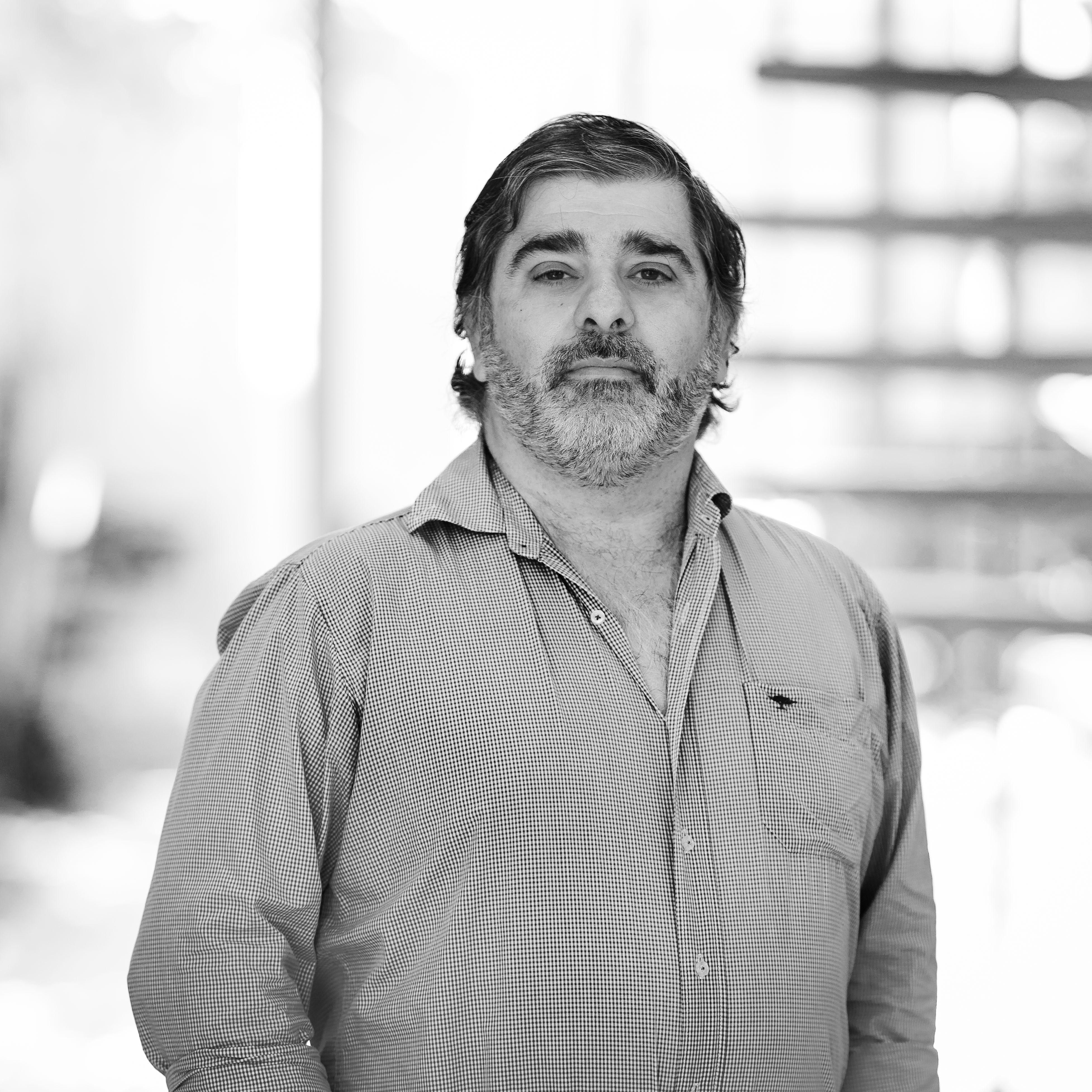 Búsqueda | Leonel García