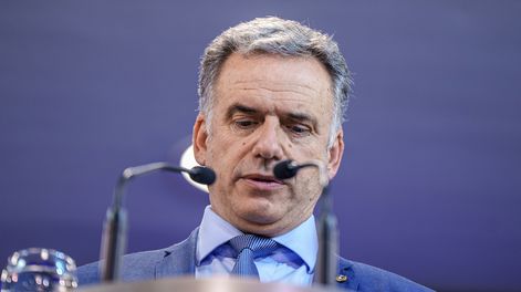 Yamandú Orsi durante la conferencia de prensa en Torre Ejecutiva.