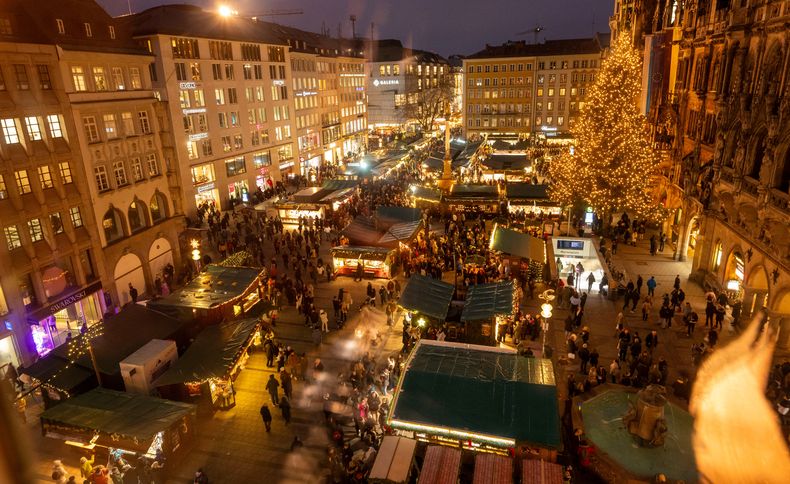 Münchner Christkindlmarkt en Marienplatz, Múnich.