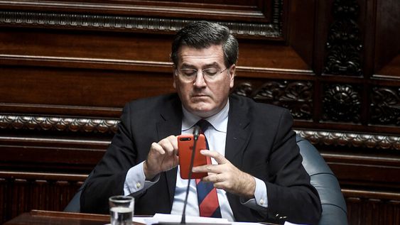 imagen de Mensajes por WhatsApp y tensas reuniones mano a mano marcaron el alejamiento definitivo de Pedro Bordaberry de la política imagen de Mensajes por WhatsApp y tensas reuniones mano a mano marcaron el alejamiento definitivo de Pedro Bordaberry de la política