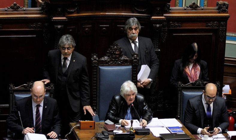 imagen de El sello mujiquista que muestra Lucía Topolansky a menos de un mes de haber asumido su cargo “revitaliza” al gobierno