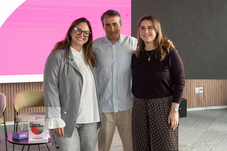 Marité Mariño, Gabriel Fasciolo y Lucía Carbajales.